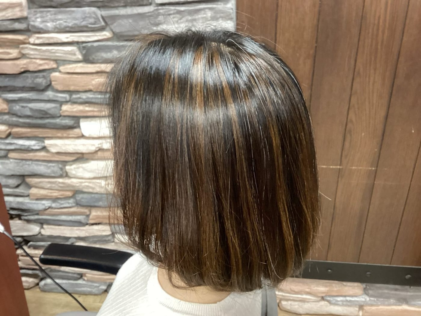 白髪ぼかしハイライトの施術